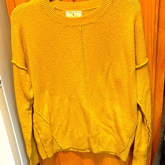 Ruby Moon Mustard Crew Neck Sweater
Size Small PTP=22” Length 24” - Picture 1 of 3